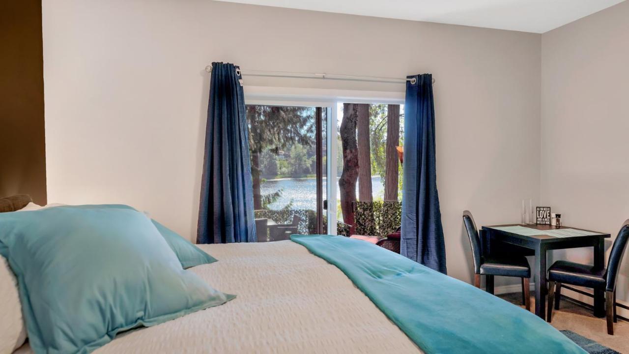 Willow Suite - Lakeside Retreat Victoria Bagian luar foto